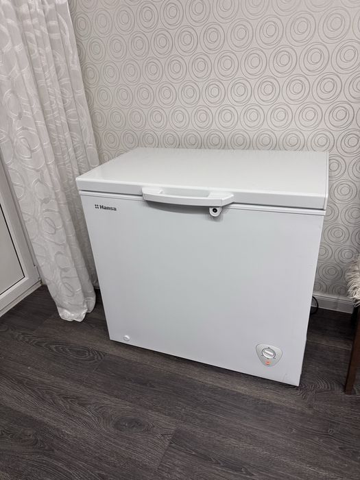 Продам морозильник Hansa