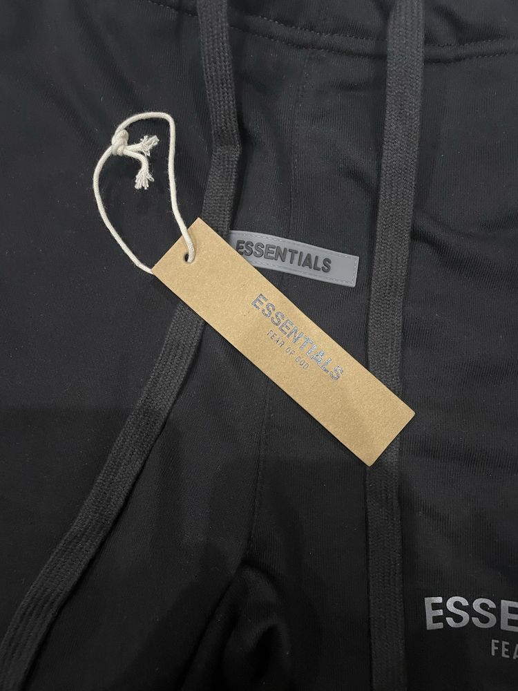 Fear of God ESSENTIALS Shorts / size:S