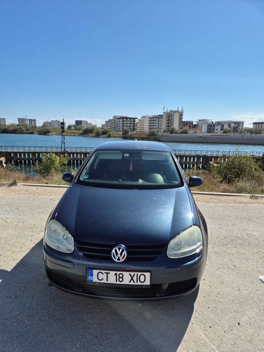 Golf 5 3500€ negociabil