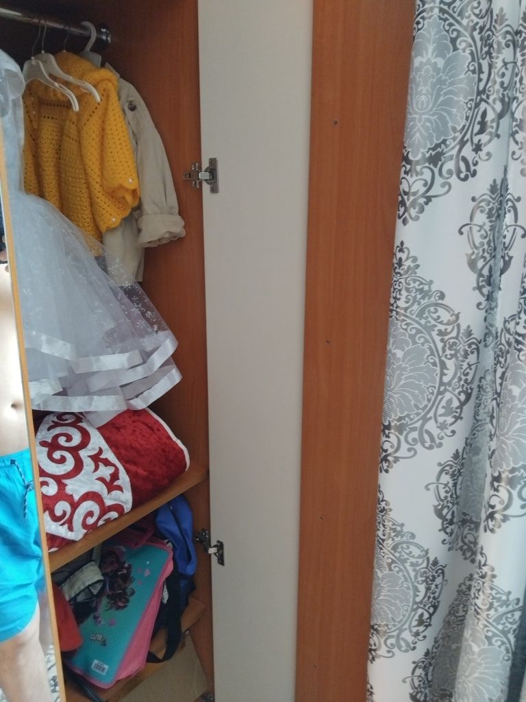 Срочно продам спальный гарнитур могу с доставить и собрать
