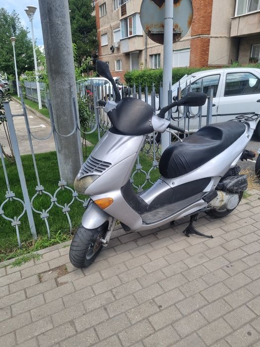 Scuter de vânzare