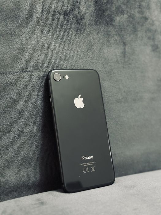 продам Iphone 8 64 Гб