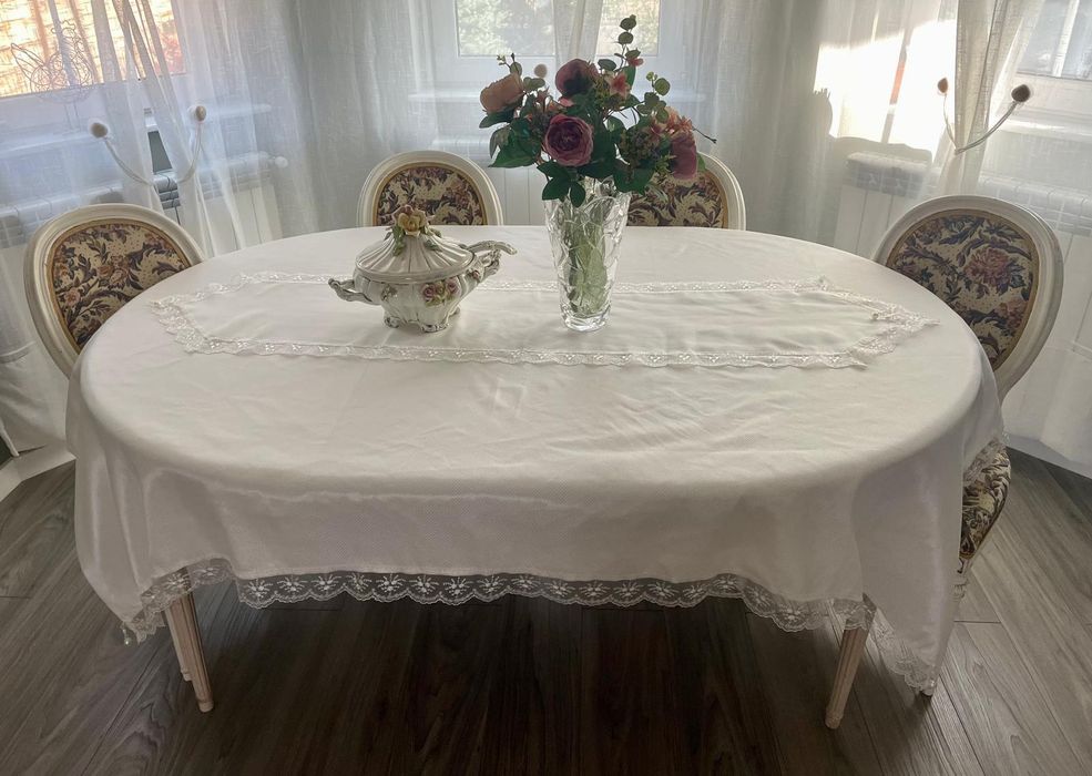 Vând masă extensibilă.