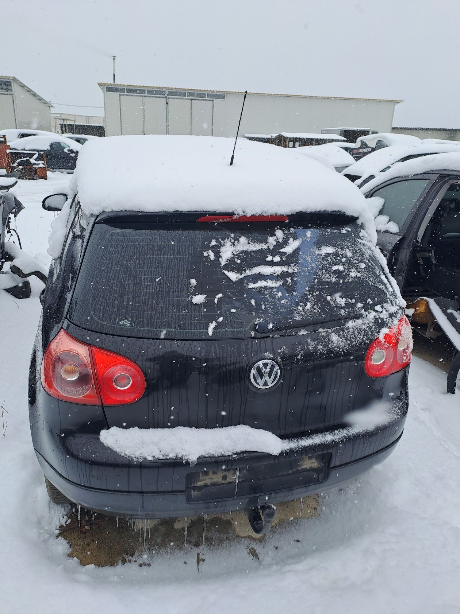 Dezmembrez golf 5 1.4i