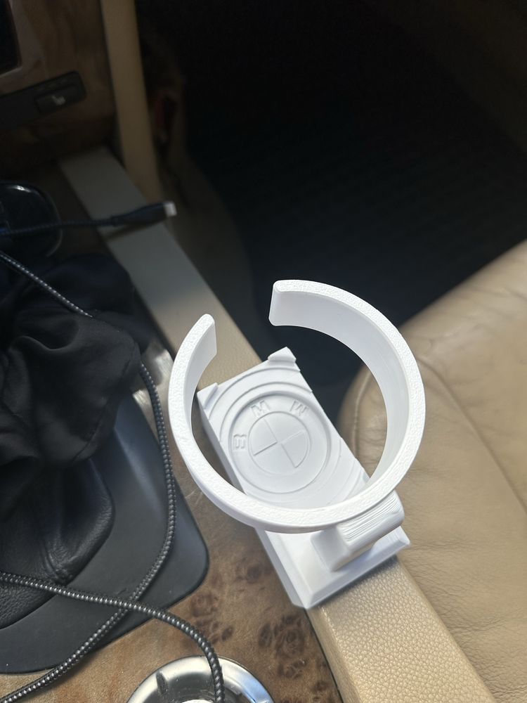 Поставка за чаша BMW E60/E61 – 3D принтиран Cup Holder