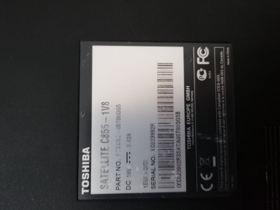 Vand 2 bucati (TOSHIBA SATELLITE C855-1V8),