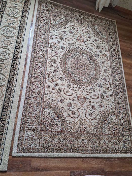 Продам два ковра