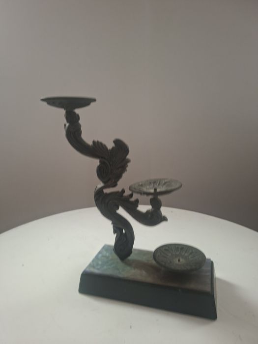 Vase metal vechi