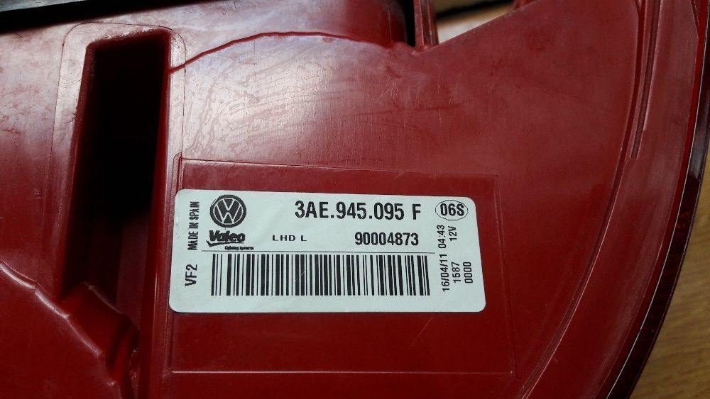 Vand Stopuri Lampi Triple VW Passat B7 Berlina - Originale - Impecabil