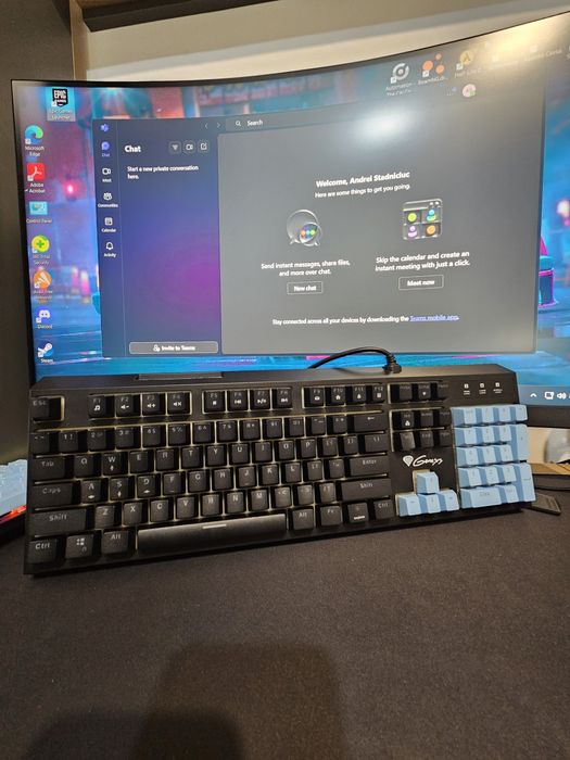 Vând tastatura Genesis Thor210