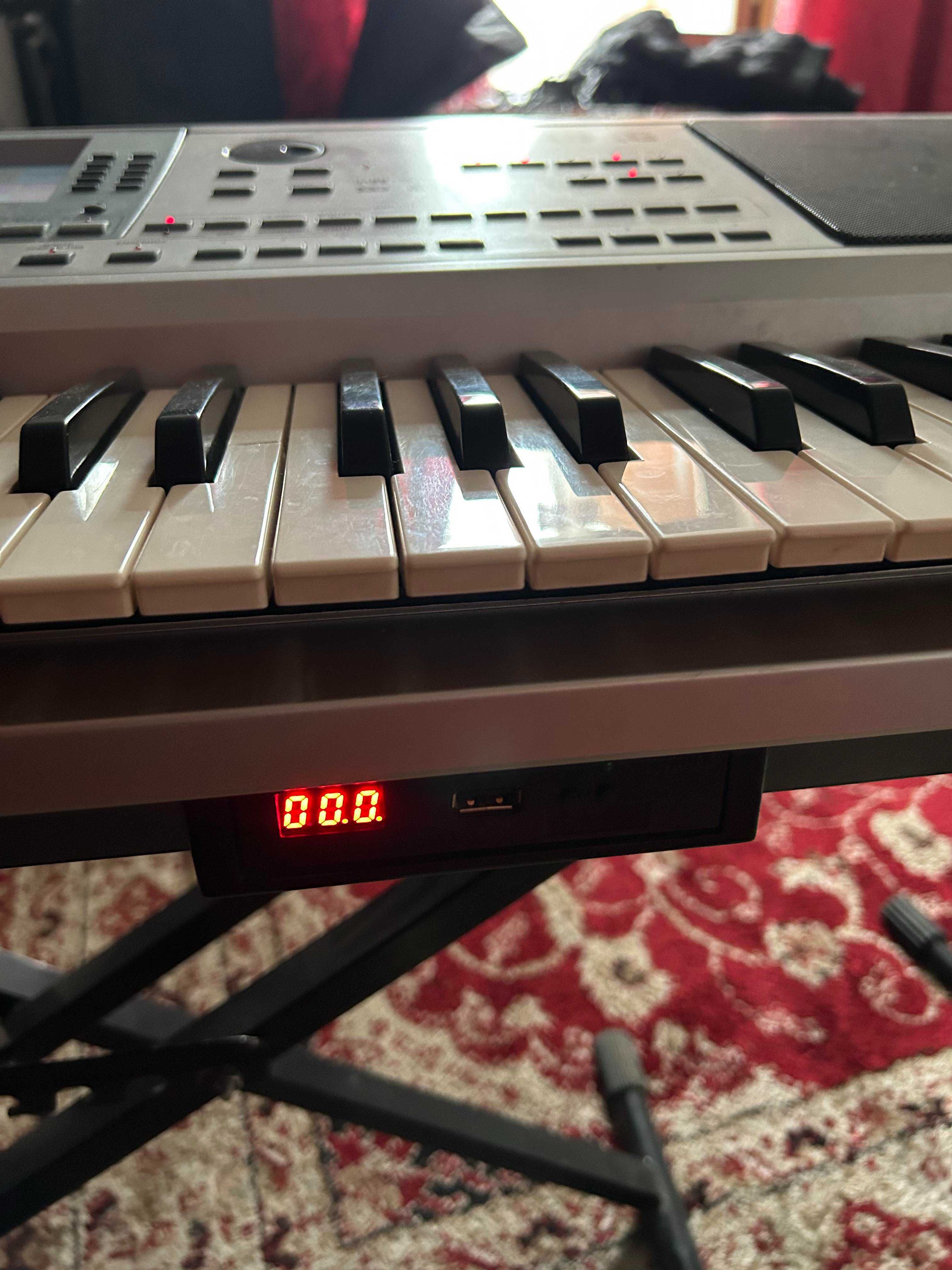 Vând korg pa50 usb