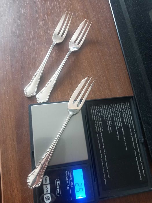 Сребърни прибори