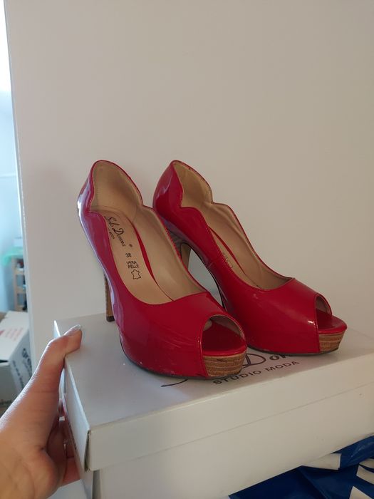Pantofi piele lacuita m.38