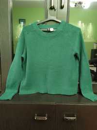 Тъмно зелен пуловер с дълъг ръкав