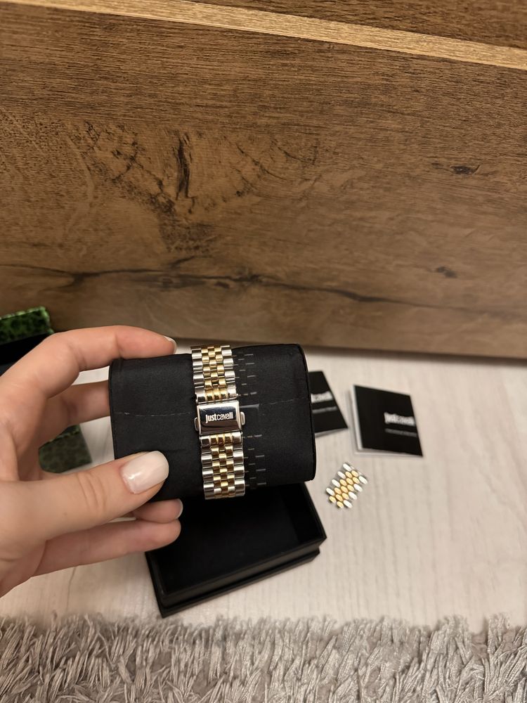 Оригинален часовник Just Cavalli