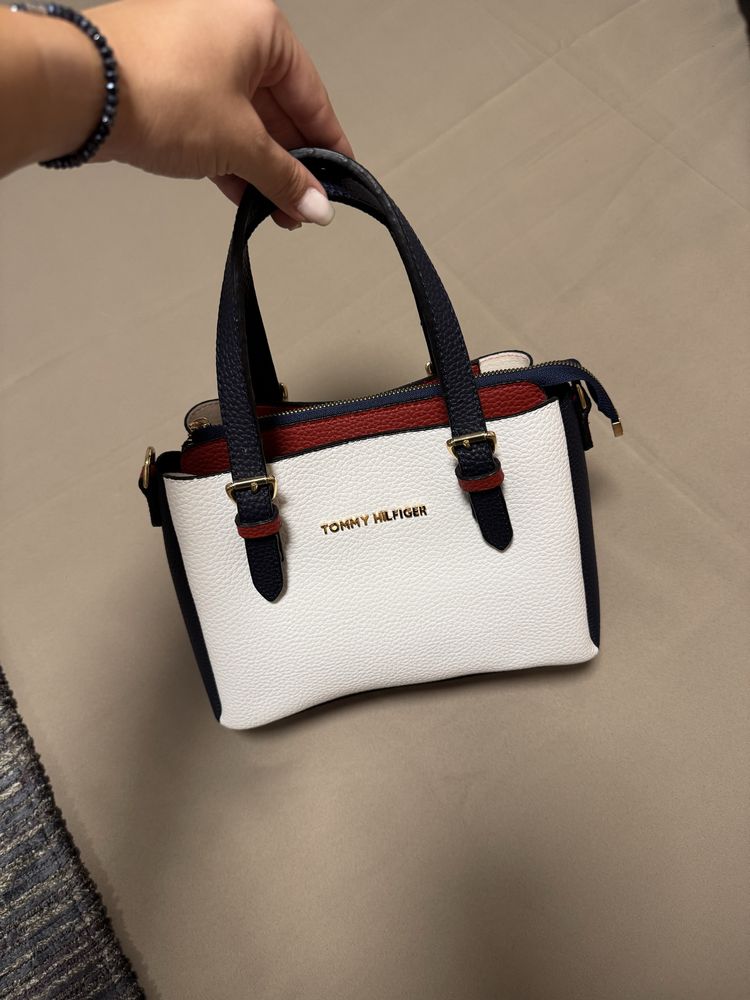 Чанта Tommy Hilfiger