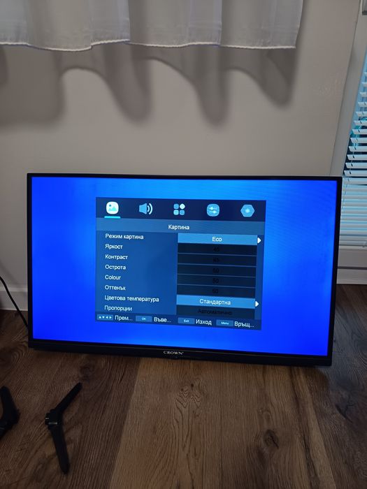 LED Телевизор Crown 32 inch в Гаранция