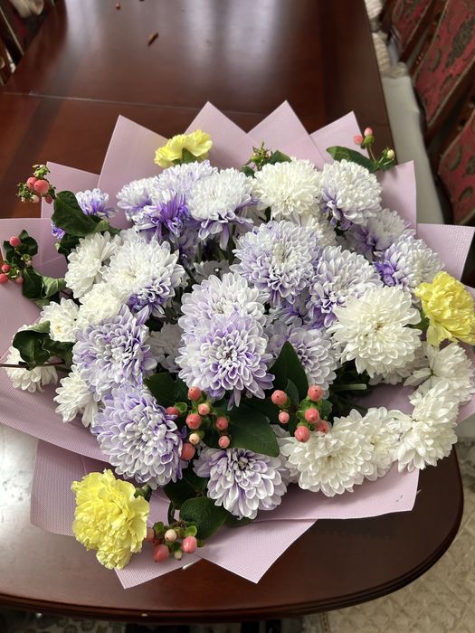 Свежие цветы……..