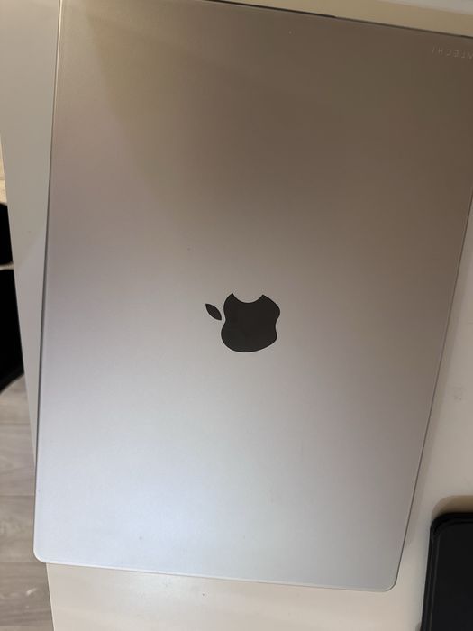 MacBook Pro 16.2 M3 Max  36 гб/ 1 тб