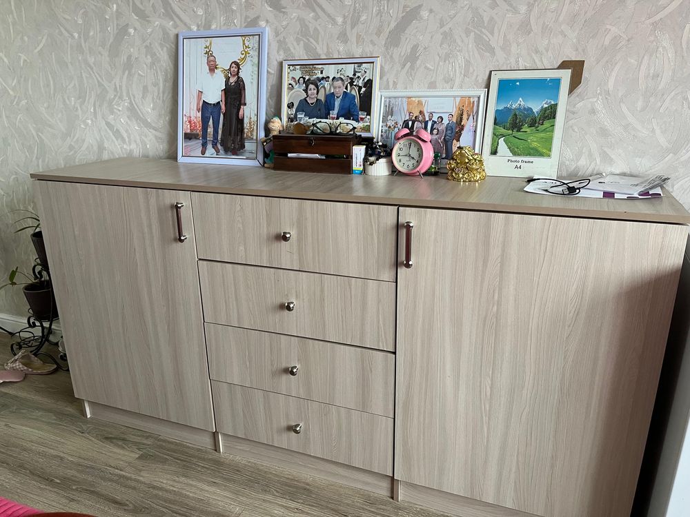 Продам Шкаф с комодом в отличном состоянии