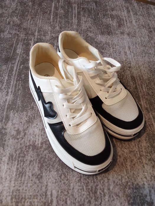 Кроссовки размер 38