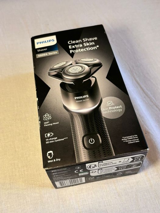 Aparat ras Philips Series 5000 Wet&Dry NOU, desigilat - Ras perfect