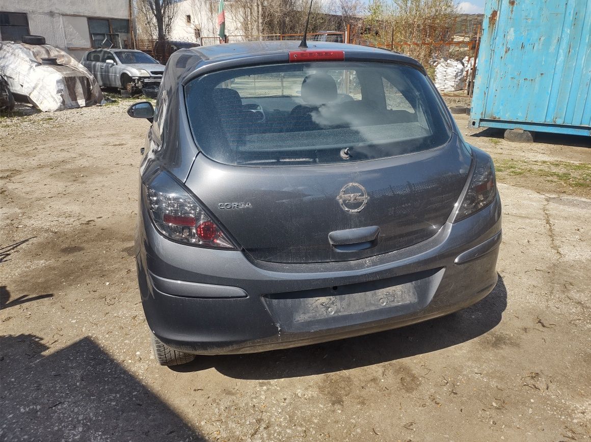 Opel Corsa D на части