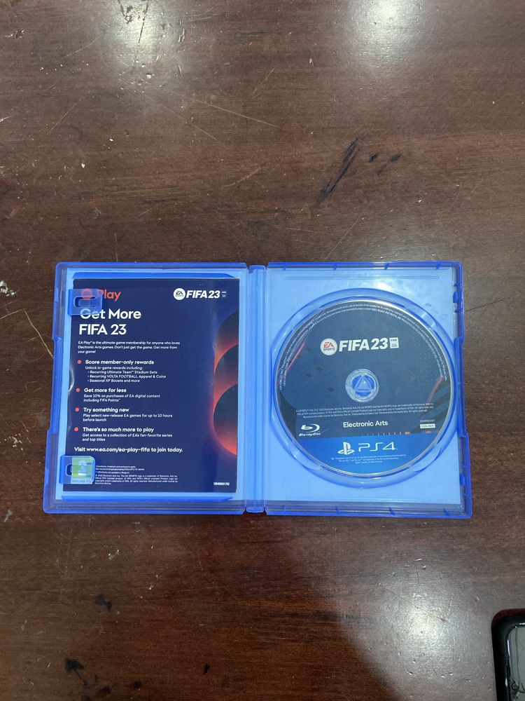 Продаю FIFA 23 диск
