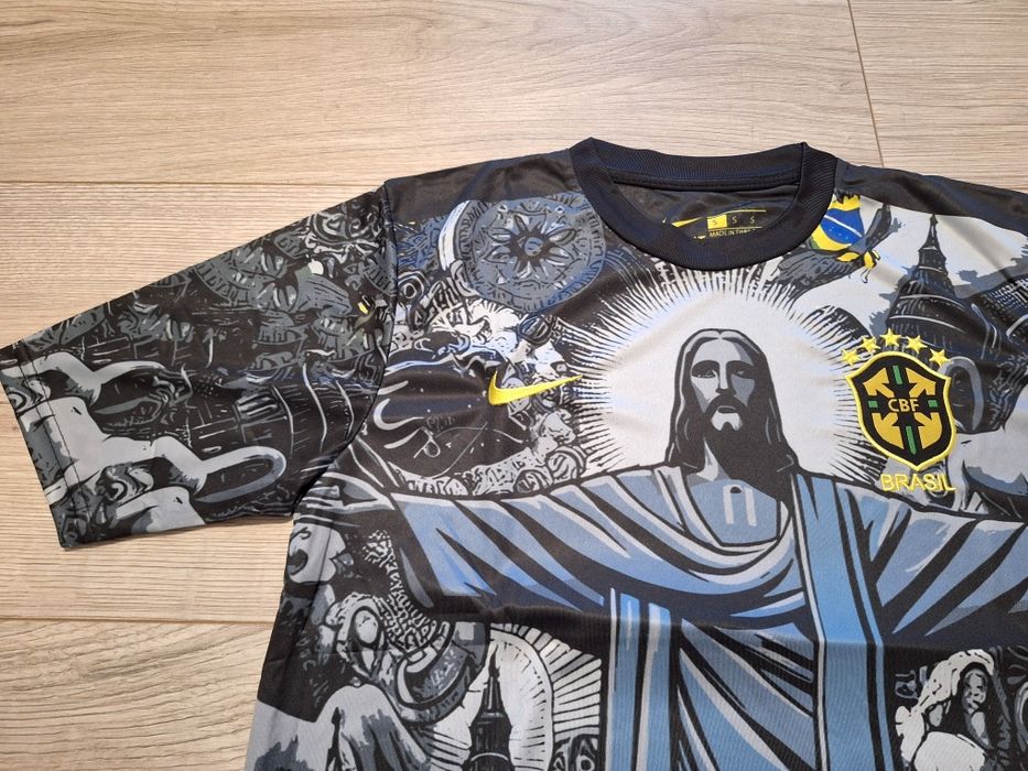 Футболна фланелка на Бразилия #Неймар #10# специално издание!