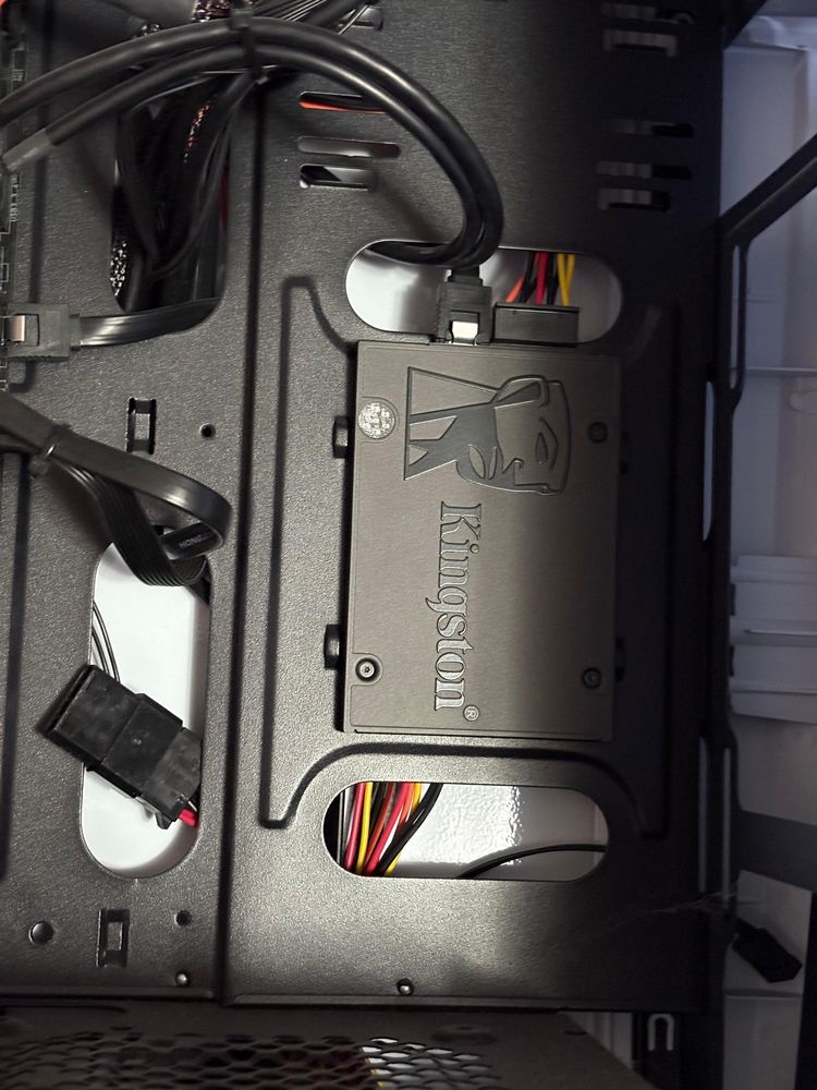 Unitate PC si monitor