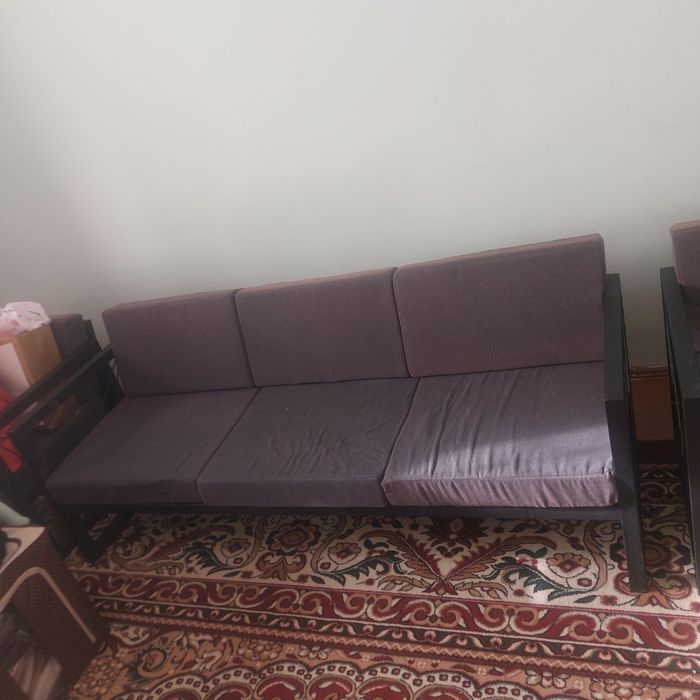 Mebel yaxshi xolatda spalni