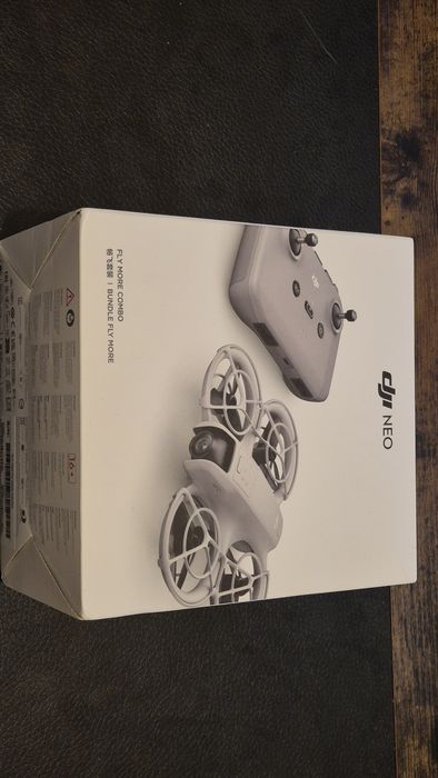 DJI NEO Fly More Combo