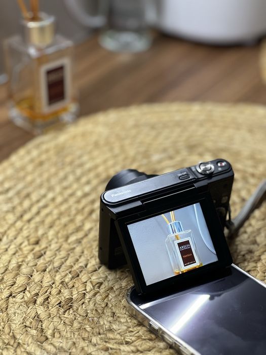 Aparat Foto Digital Panasonic Lumix DMC SZ10 Ecran rabatabil Wifi