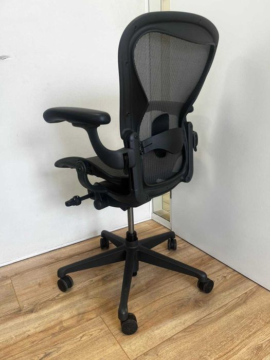 Refurbished Herman Miller Aeron Remastered Graphite
