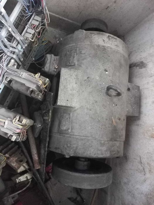 Motor electric pentru Lift