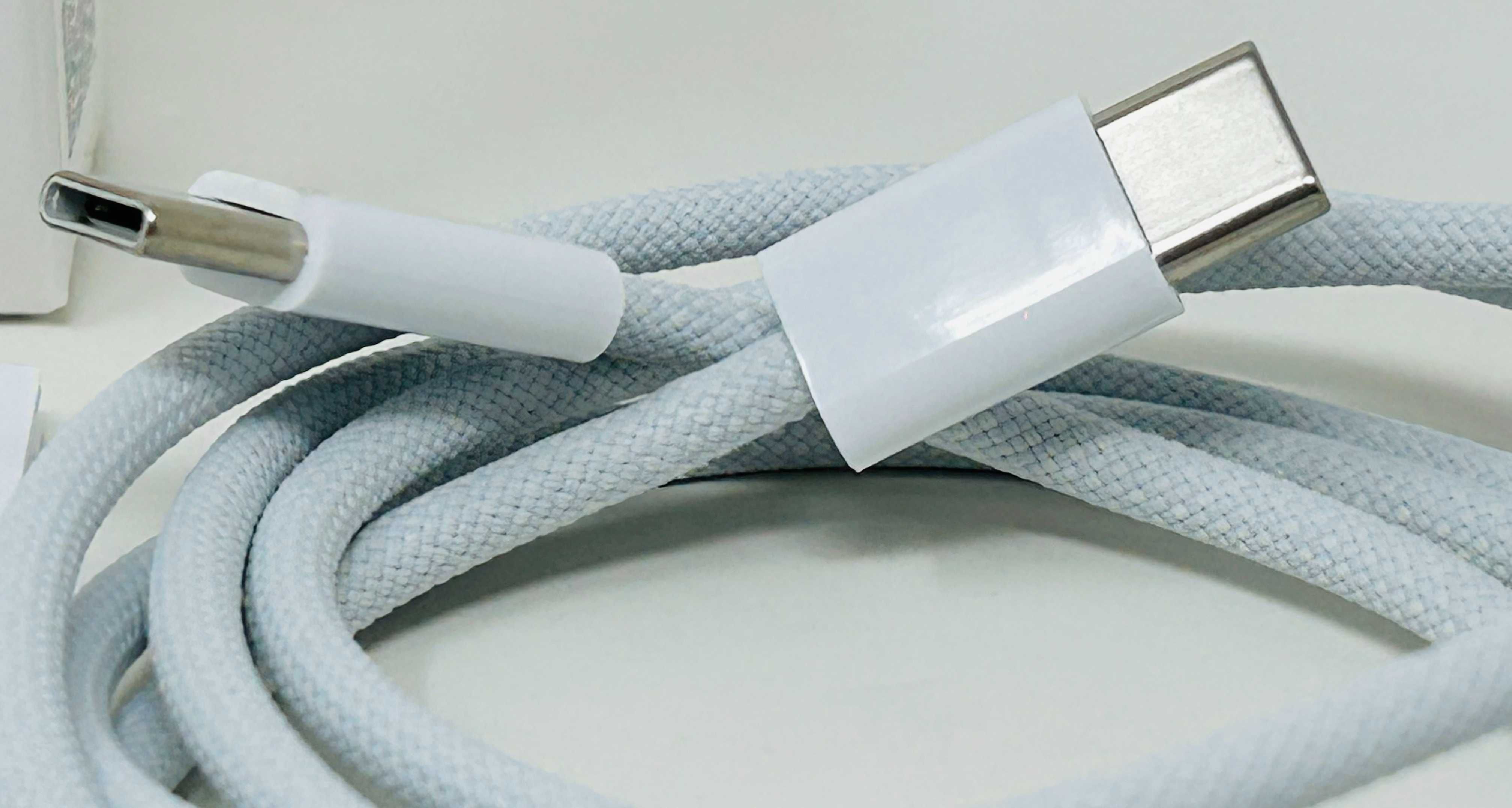 Кабел Зарядно Адаптер Apple USB C to USB C 1m за iPhone 15, 16, iPad