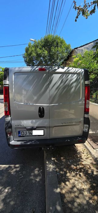 Vand Opel Vivaro 2011 Gri Metalizat 253465 km