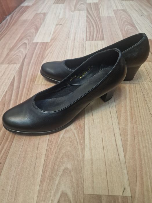 Туфли 42 размер новые