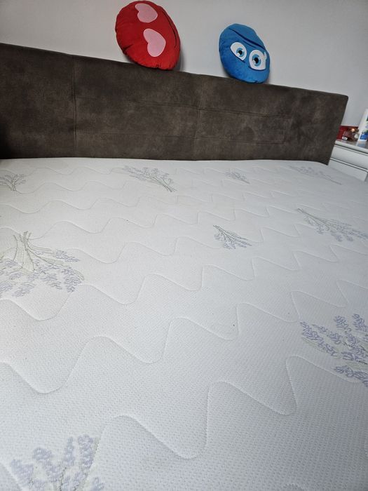 Pat dormitor 200x180 cu saltea