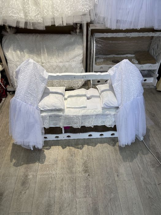 Smart beshik, o'zi tebranadigan, Bluetoothli