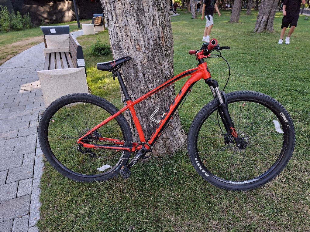 Vând bicicleta Scott aspect 960
