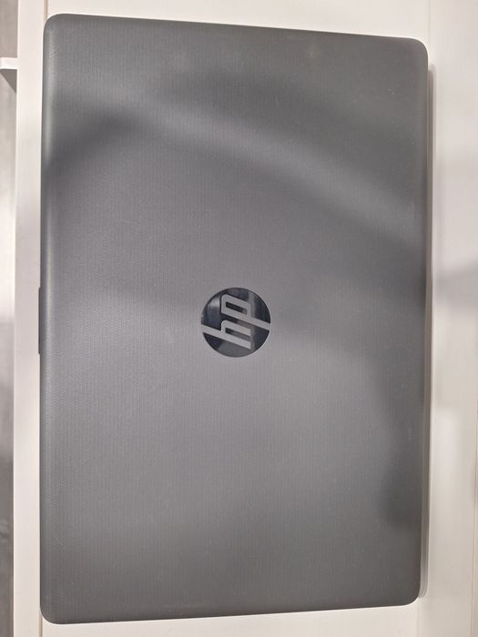 Laptop HP I3-7020 CPU 2,3GHz 8GB RAM
