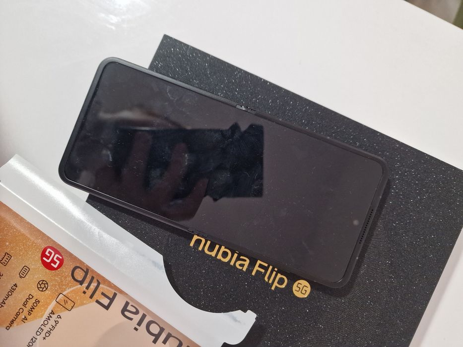 Nubia ZT 5g flip