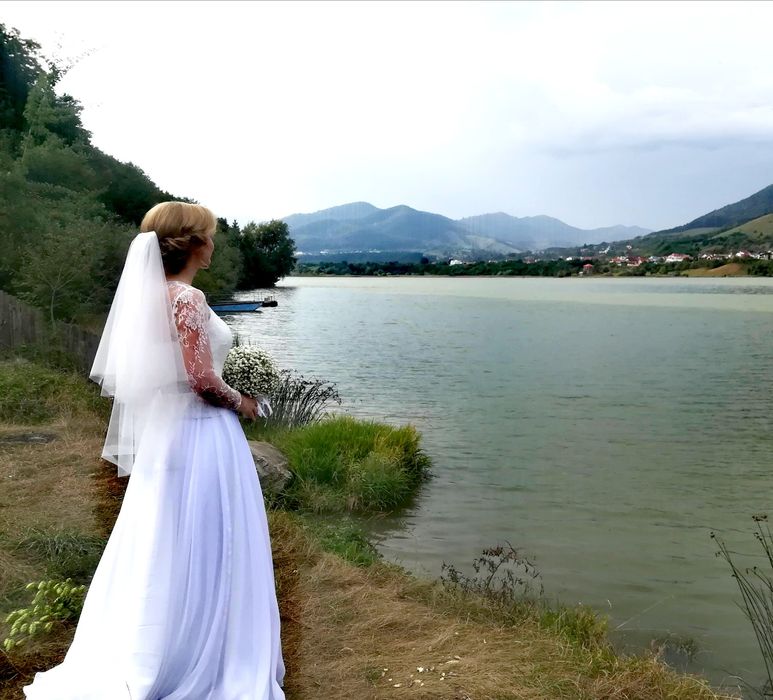 Rochie mireasa vintage/boho  din matase cu maneca lunga