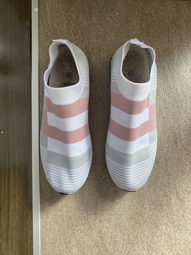 Papuci sport gen adidas din material textil