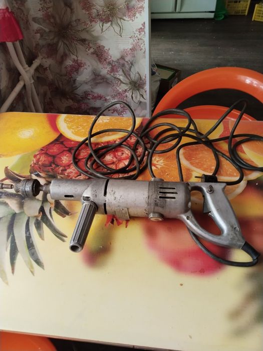 Электродрель  советская