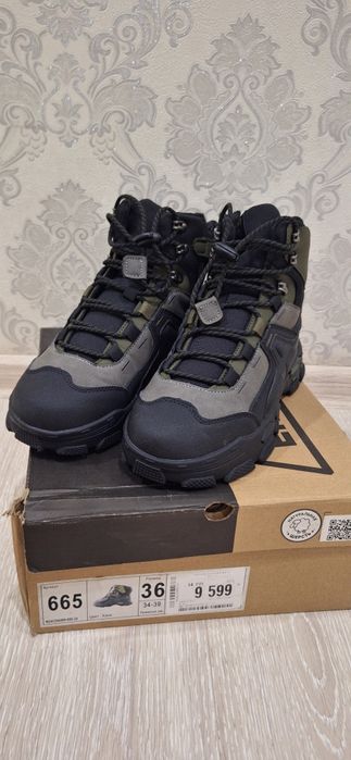 Новая обувь на мальчика 36 рр, нам размер не подошёл