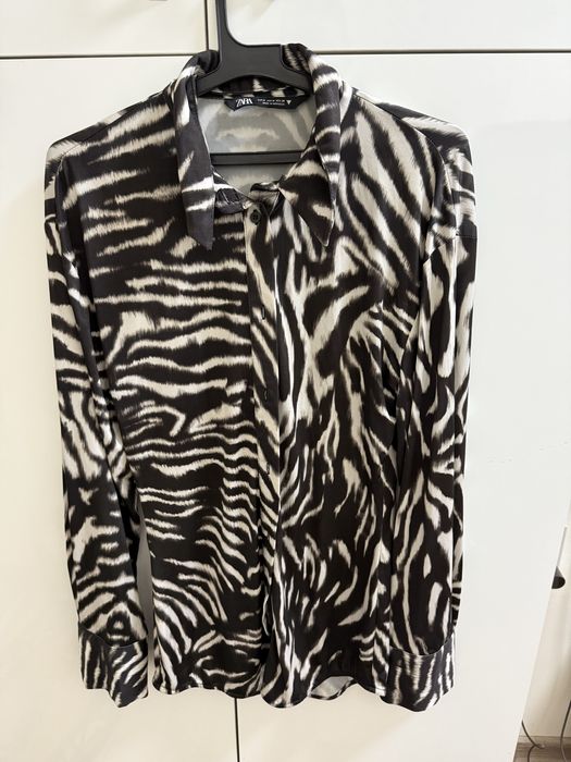 Риза Zara M размер. Страхотно състояние