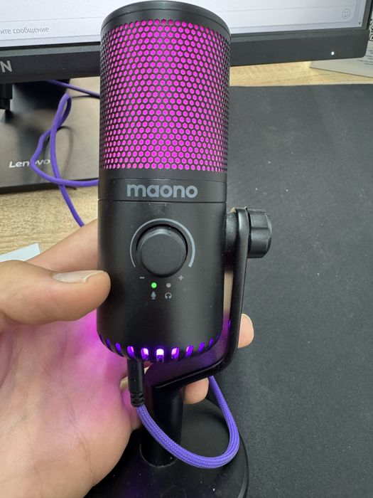 Mikrafon sotiladi  ishlatilmagan pachti