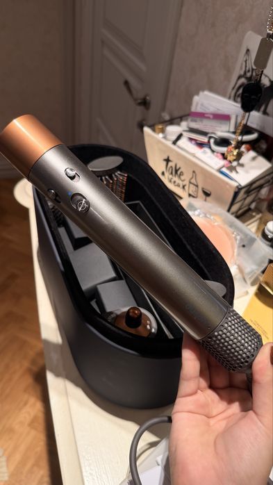 Dyson стайлер срочно продается